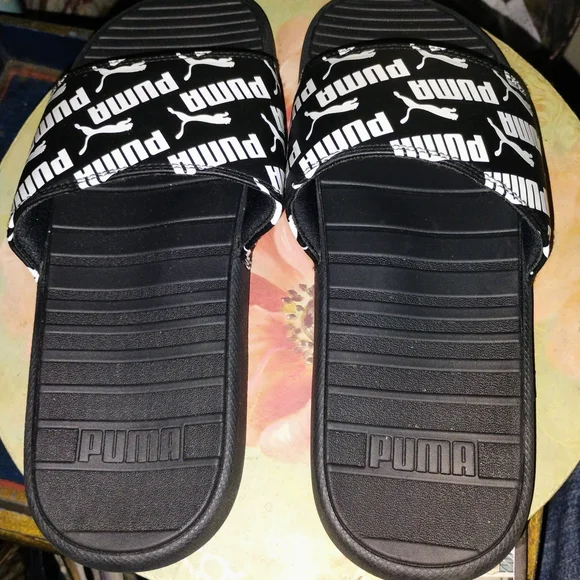 Puma Monochrome Slide Sandals - Picture 2 of 4